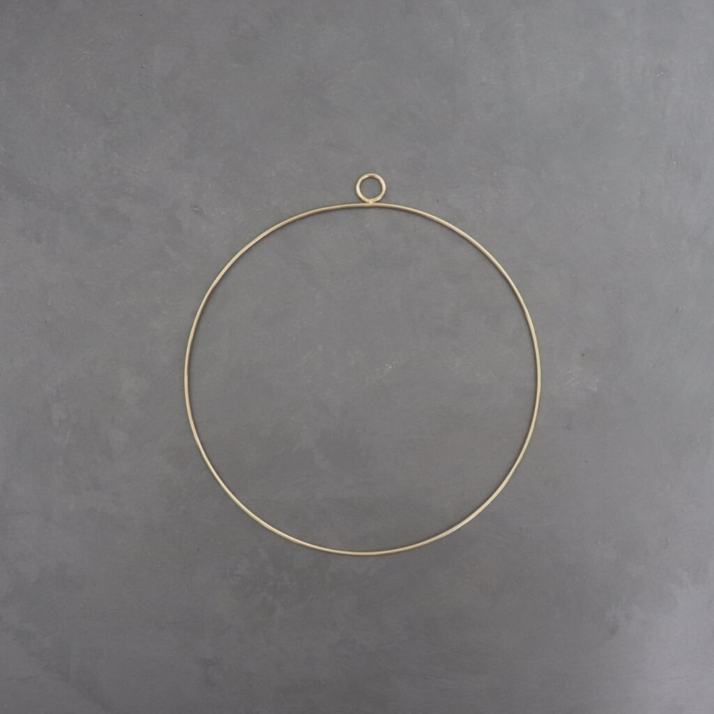 Kovový dekorační kruh s očkem – zlatá, průměr 20 cm, kovový základ pro věnce a dekorace